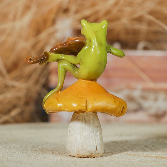 Сувенир полистоун "Лягушонок скрипач" 6,5х5х8,5 см