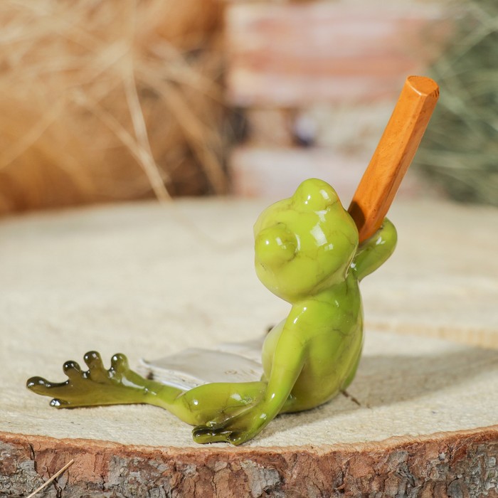 Сувенир полистоун "Лягушонок писатель" 10,5х7,5х8,5 см
