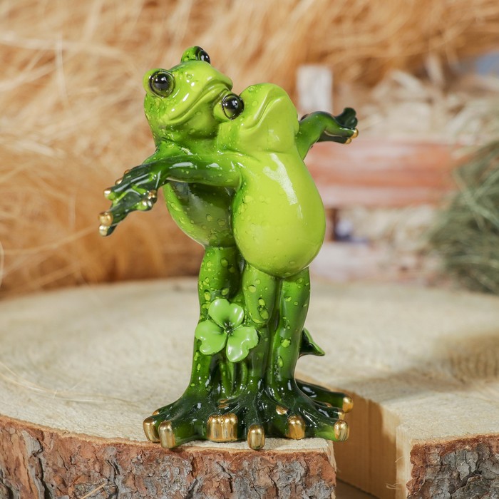 Сувенир полистоун "Лягушки Титаник" 16х16 см