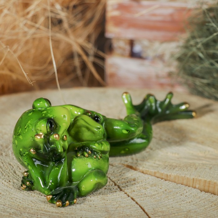 Сувенир полистоун "Лягушки на отдыхе" 18х7,5х7,5 см
