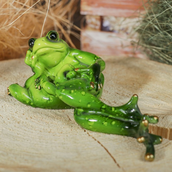 Сувенир полистоун "Лягушки на отдыхе" 18х7,5х7,5 см