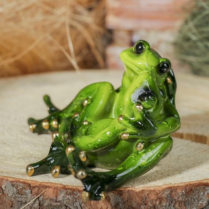 Сувенир полистоун "Лягушки парочка" 17х10х9 см