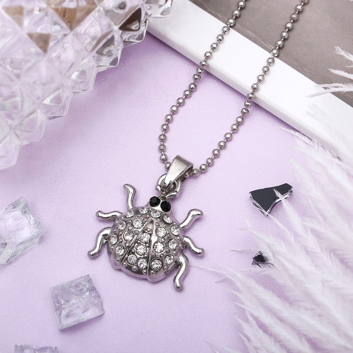 Кулон "Божья коровка", цвет белый в серебре, 40 см