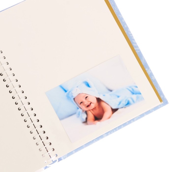 Подарочный набор для мальчика "Наше чудо": фотоальбом на 20 магнитных листов и аксессуары для фотосессии