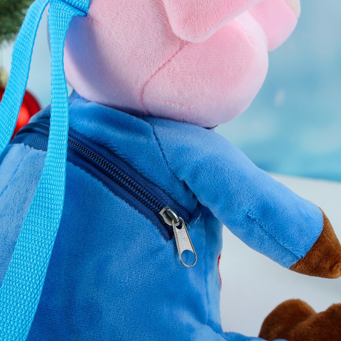 Мягкий рюкзак "Свинка в синем костюме"