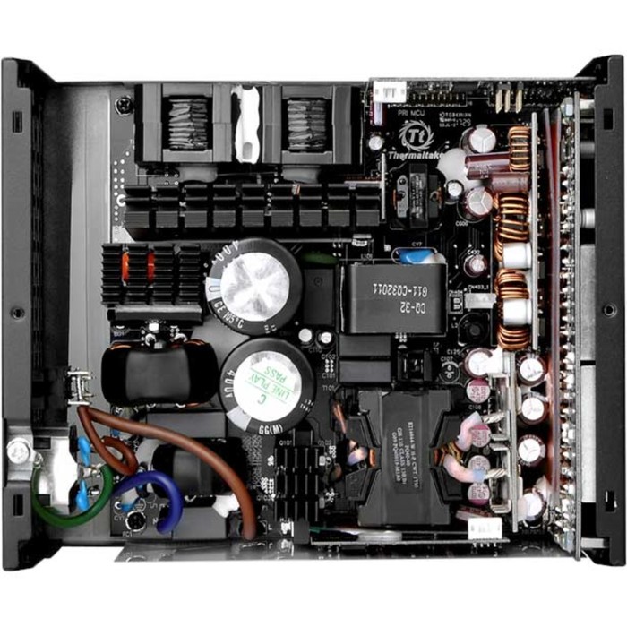 Блок питания Thermaltake ATX 1200W Toughpower iRGB Plus 80+ platinum APFC 140mm LED 12xSATA RTL 38