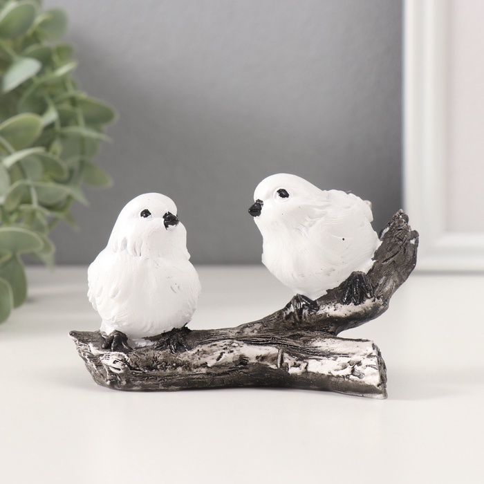 Сувенир полистоун "Два белых воробышка на веточке" 6,5х11х6,5 см