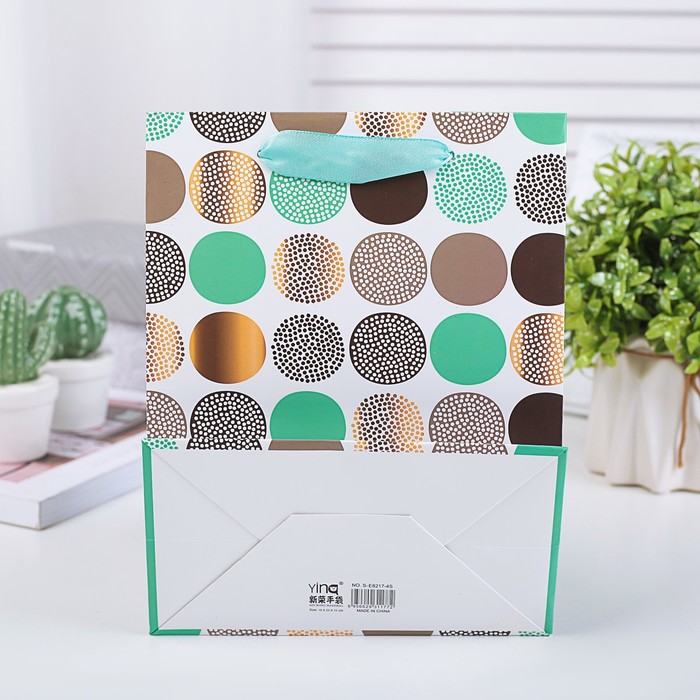 Пакет подарочный люкс, 18 х 24 х 8 см