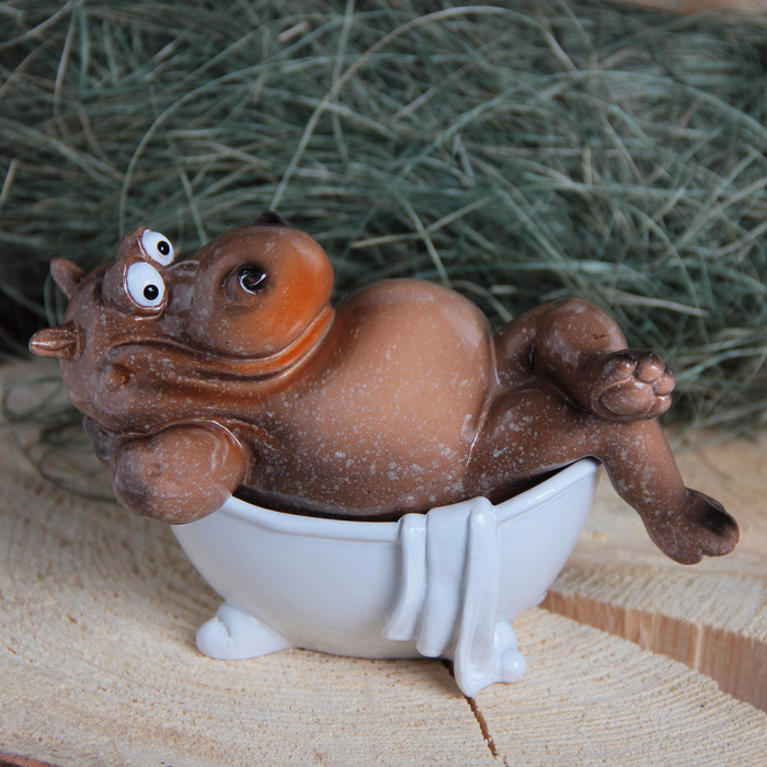 Сувенир полистоун &quot;Бегемот в ванной&quot; 16х10х9 см