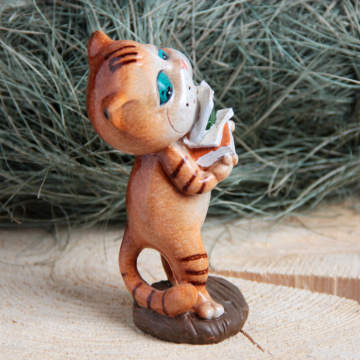 Сувенир полистоун "Котенок с книжками" 5,5х12,5х6 см