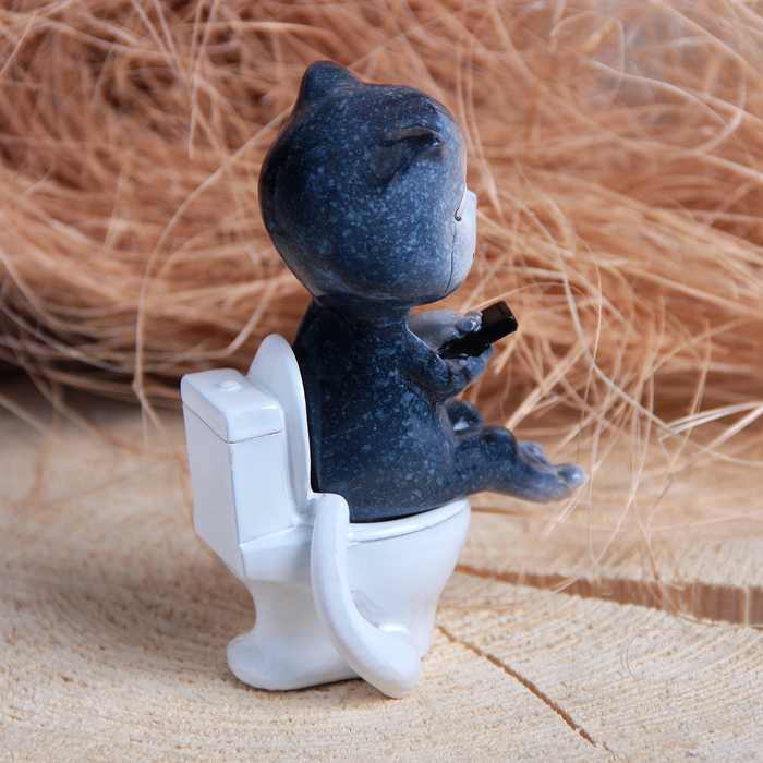 Сувенир полистоун "Котенок заигрался" 5х12х8 см