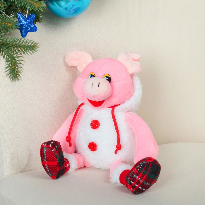 Мягкая игрушка "Свинюшка с капюшоном, красные ботиночки"