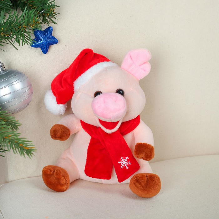 Мягкая игрушка "Свинюшка в шапочке Деда Мороза"