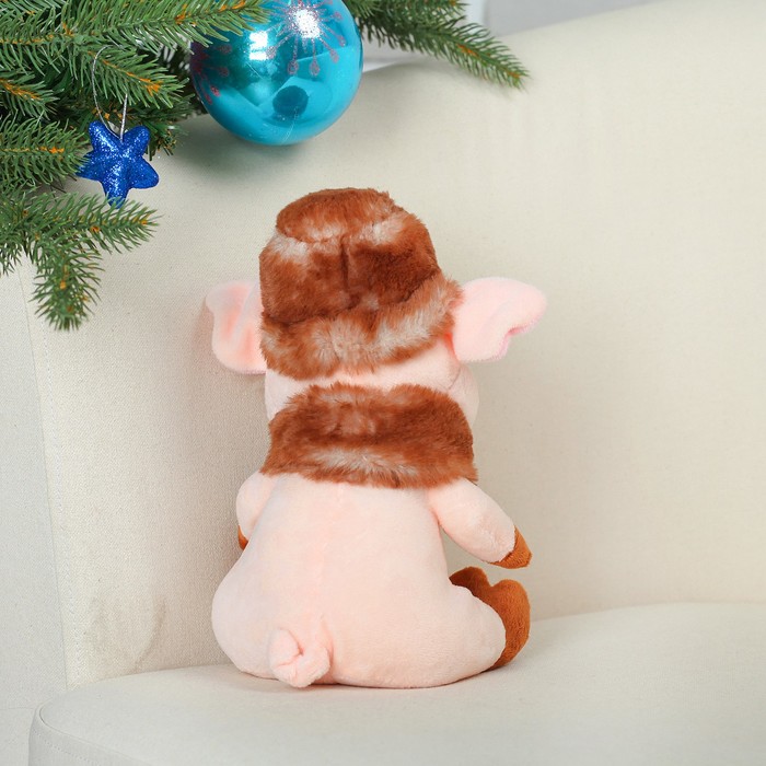 Мягкая игрушка "Мадам Свинка" 17 см