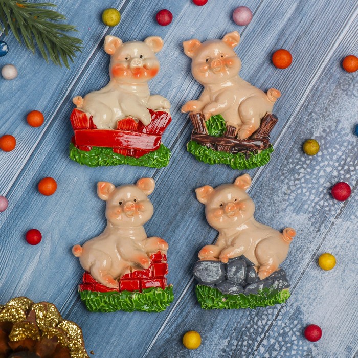 Магнит полистоун "Хрюшка во дворе" МИКС 6,5х4,6 см