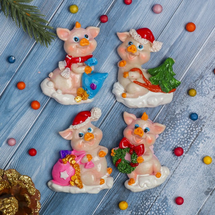 Магнит полистоун "Хрюшка новогодний" МИКС 7,5х6 см