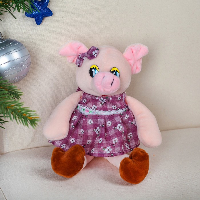 Мягкая игрушка "Хрюша в платьишке с поясом", 16 см