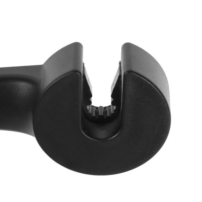 Держатель магнитный с крелением на подголовник, черный