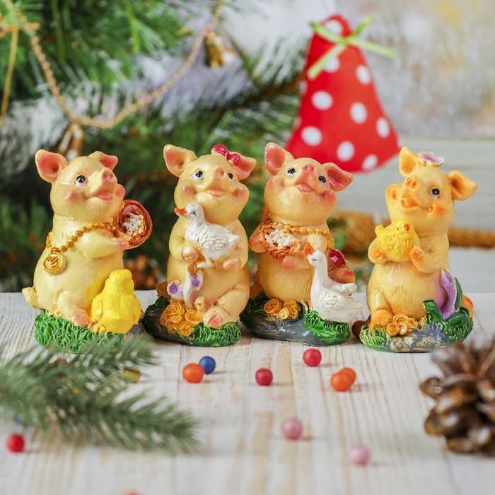 Сувенир полистоун "Поросёнок с утёнком" МИКС 8х5х4 см