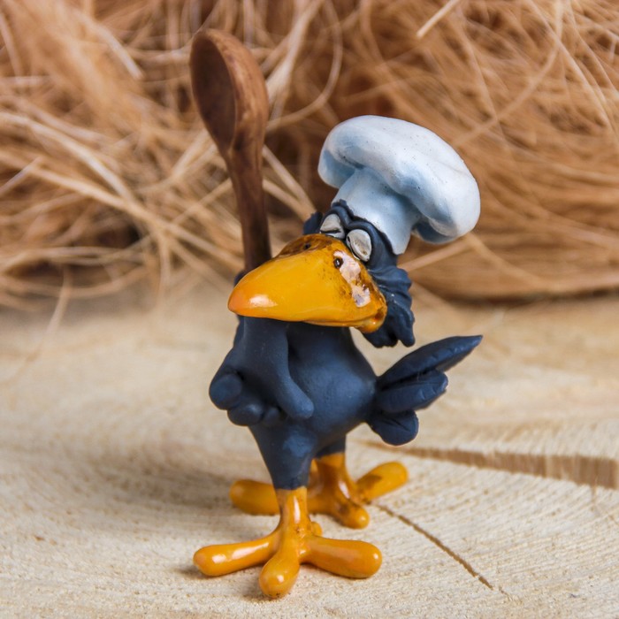 Сувенир полистоун "Ворона Повар" 8х8х10 см