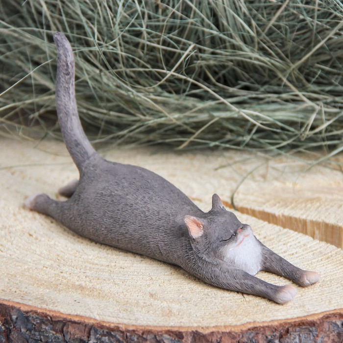 Сувенир полистоун "Кот вытянулся" 16,5х4,5х9 см