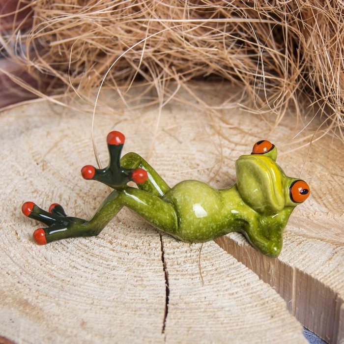 Сувенир полистоун "Лягушка мечтатель" 8х15 см