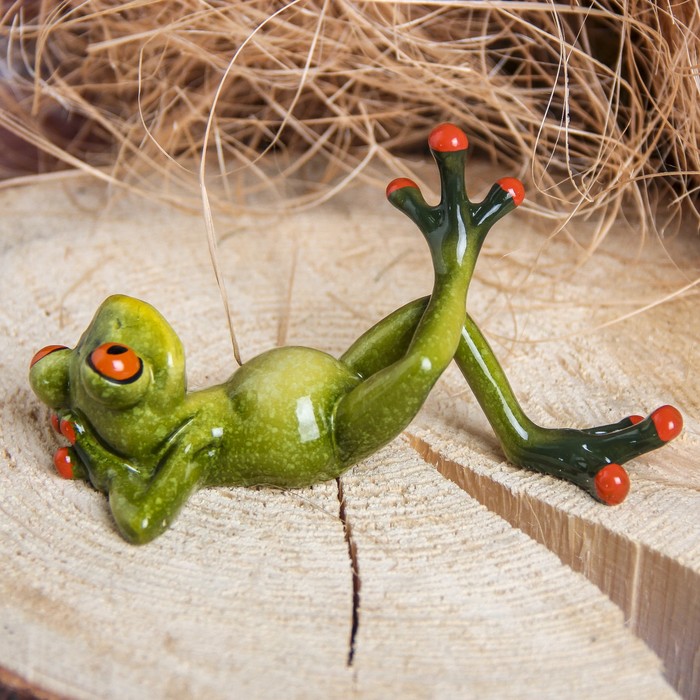 Сувенир полистоун "Лягушка мечтатель" 8х15 см