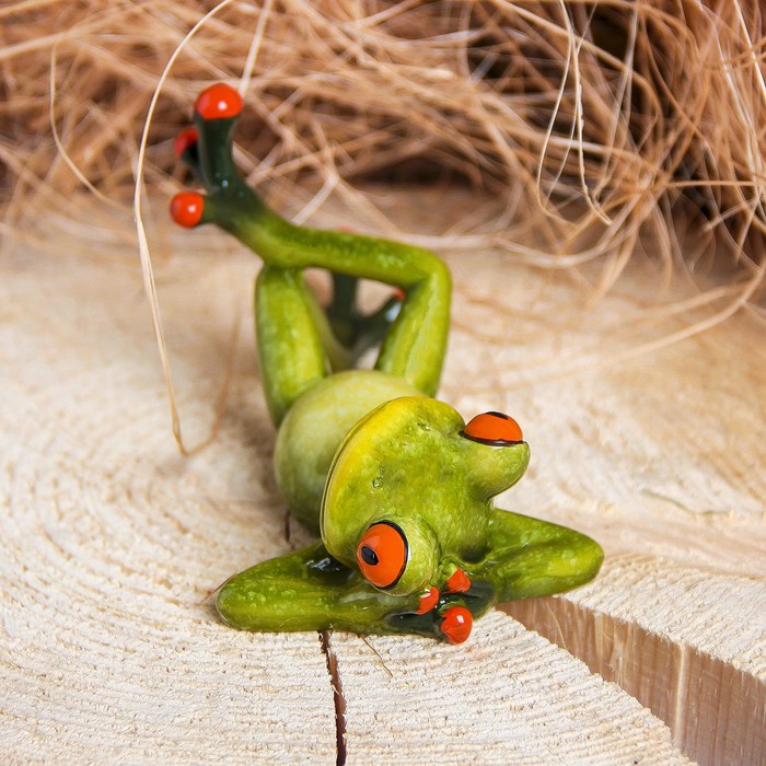 Сувенир полистоун "Лягушка мечтатель" 8х15 см