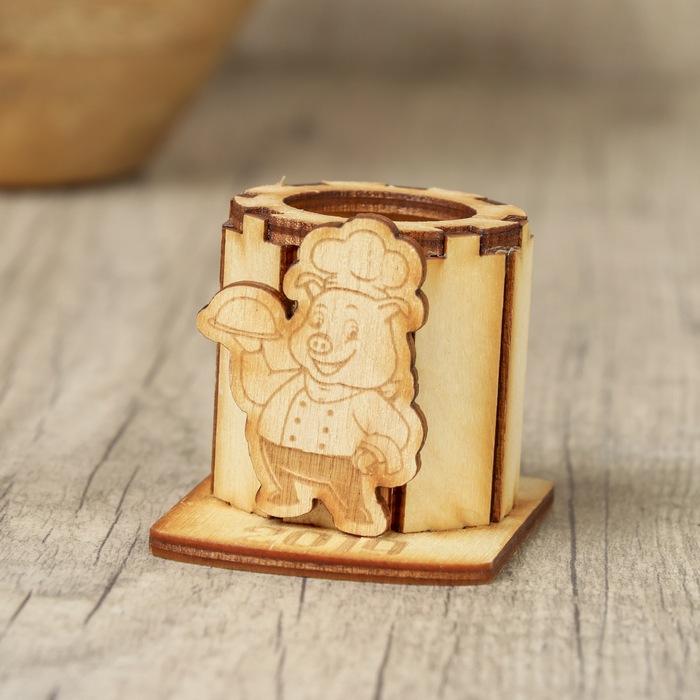 Держатель для зубочисток для декора "Поваренок" из фанеры 5х5х6 см