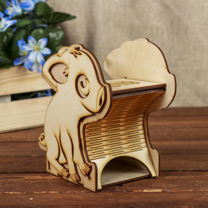 Чайный домик для декора "Поросёнок" из фанеры 14х15х10 см