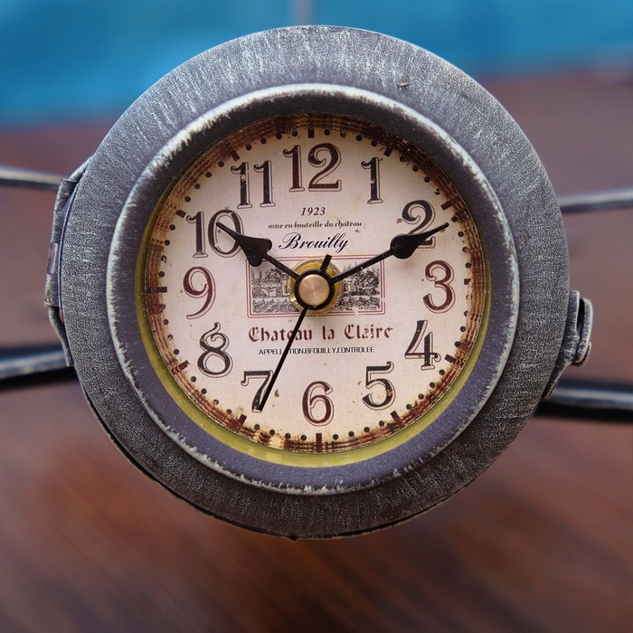 Часы настольные серия Ковка. Самолет ретро, 1 АА, серый, 41х44х19 см