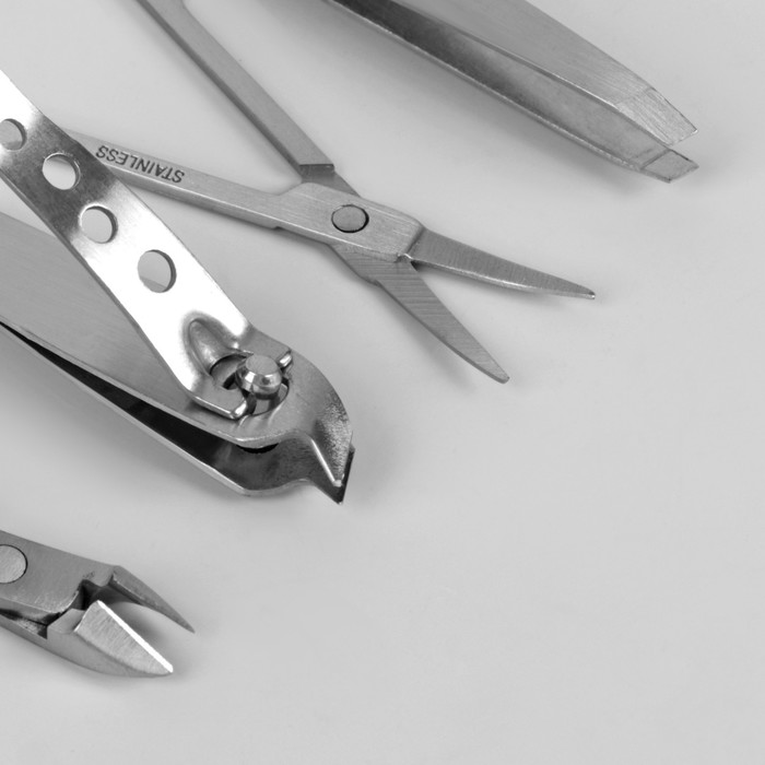 Набор маникюрный, 8 предметов, цвет золотой