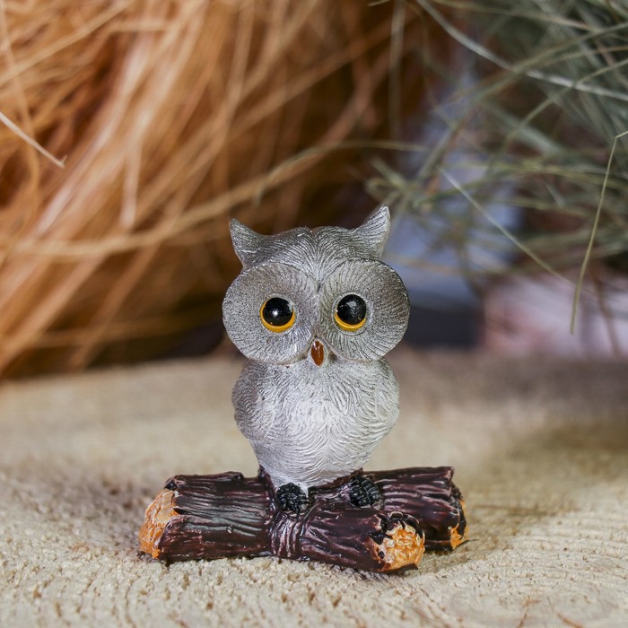 Сувенир полистоун "Малыш филин на брёвнышке" 5х5х3,5 см
