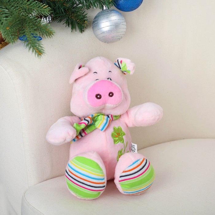 Мягкая игрушка "Свинка лапки в полоску" с вышивкой, 20 см