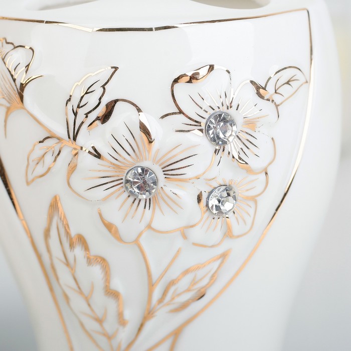 Набор для ванной "Цветы", 4 предмета: мыльница, дозатор для мыла, 2 стакана