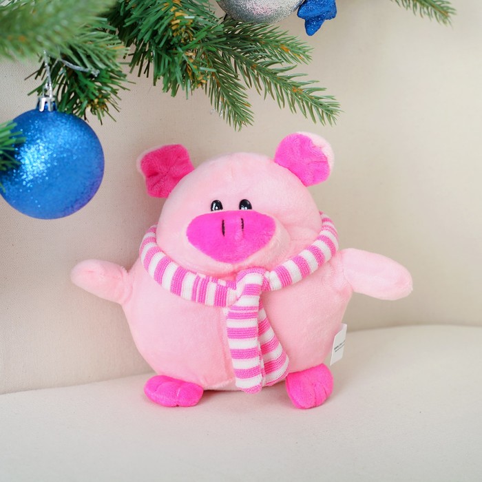 Мягкая игрушка "Свинюшка" полосатый шарф, 14 см