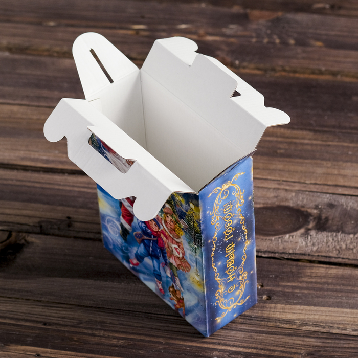 Подарочная коробка "Каток" 16,8 х 6,8 х 20,5 см