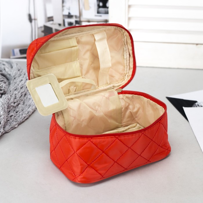 Косметичка-сундучок "Строчка", отдел на молнии, зеркало, цвет красный