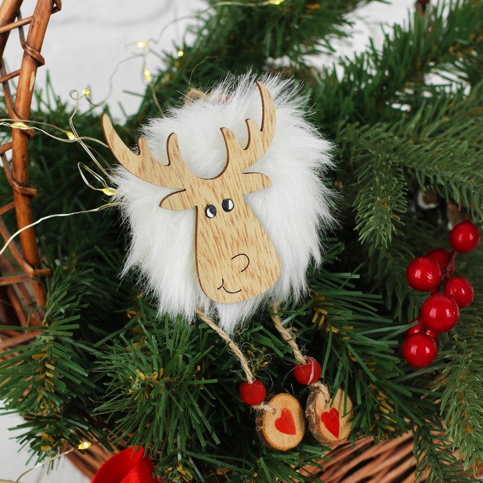 Подвеска новогодняя "Меховой олень"