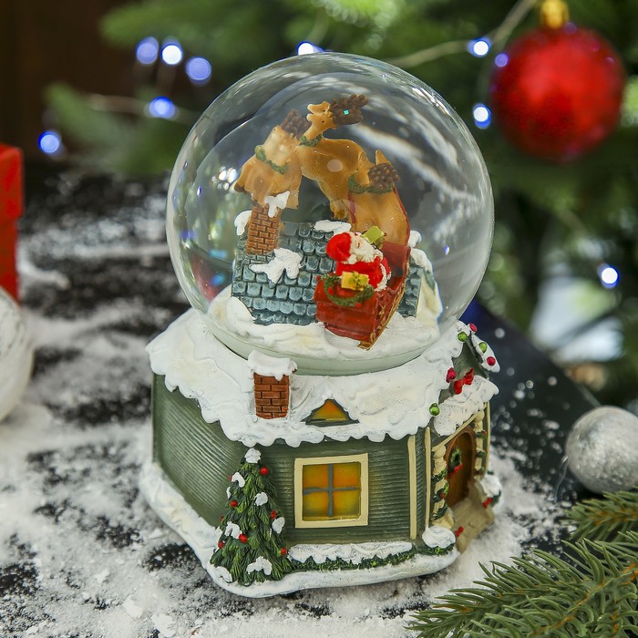 Сувенир полистоун водяной шар музыкальный крутится "Дед Мороз на крыше дома"15,5х13х11,5 см