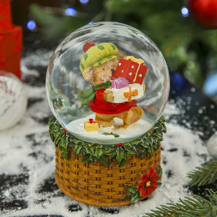 Сувенир полистоун водяной шар музыкальный "Медвежонок с подарками" 14,5х10х10 см
