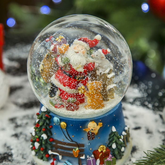 Сувенир полистоун водяной шар музыкальный "Дедушка мороз и его помощники" 15,5х10,5х11 см