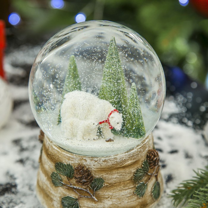 Сувенир полистоун водяной шар музыкальный "Белые медведи" 14,5х10,5х10,5 см