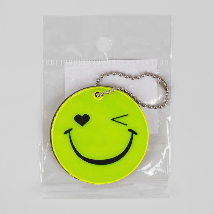 Светоотражающий элемент "Смайлик подмигивающий", двусторонний, d=5,3см, на цепочке
