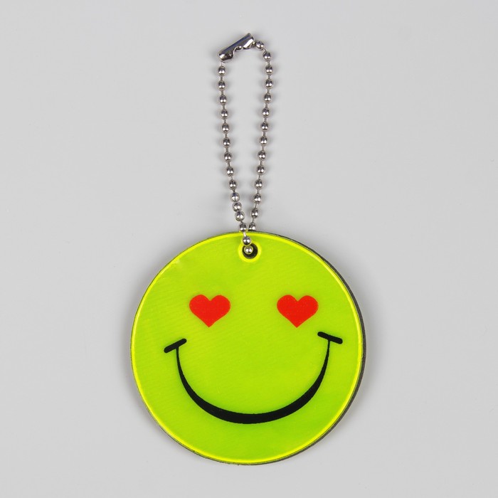 Светоотражающий элемент "Смайлик влюблённый", двусторонний, d=5,3см, на цепочке