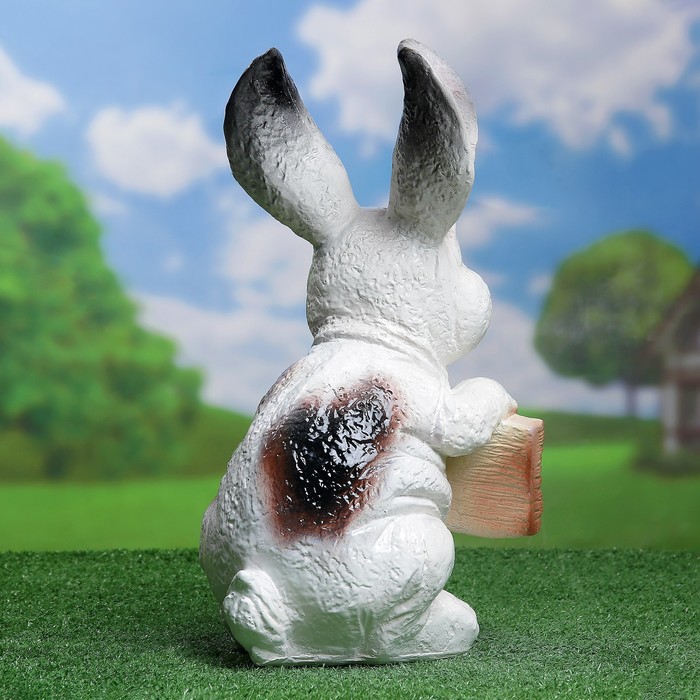 Садовая фигура "Заяц хочу капусту" 27х22х42см белый микс