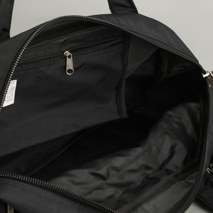 Сумка спортивная, отдел на молнии, наружный карман, цвет чёрный/зелёный