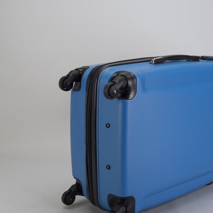 Чемодан средний 24", отдел на молнии, кодовый замок, 4 колеса, цвет голубой
