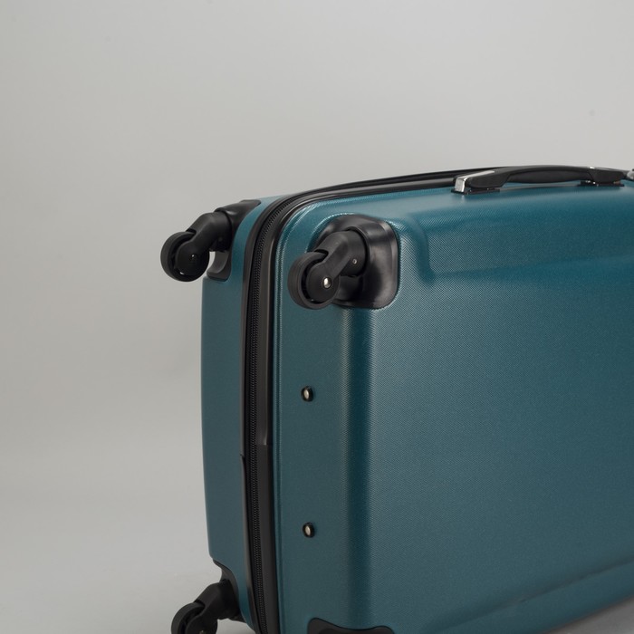 Чемодан средний 24", отдел на молнии, кодовый замок, 4 колеса, цвет металл/зелёный