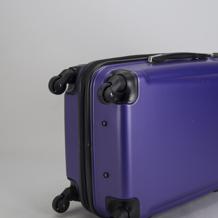 Чемодан малый 22", отдел на молнии, кодовый замок, 4 колеса, цвет фиолетовый